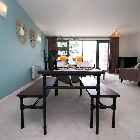Apartment Cathedral Heights By Staybc *